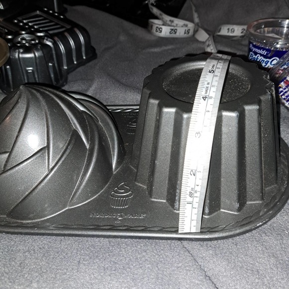 NWT-Birthday Party Baking Fun! Ice Cream Cakelettes-TRACTOR Pan-Bears Goodies - Picture 5 of 8